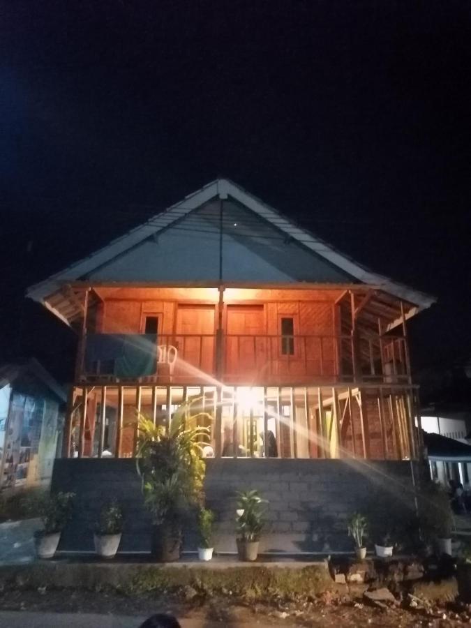 Jaya Homestay Tetebatu Exterior photo